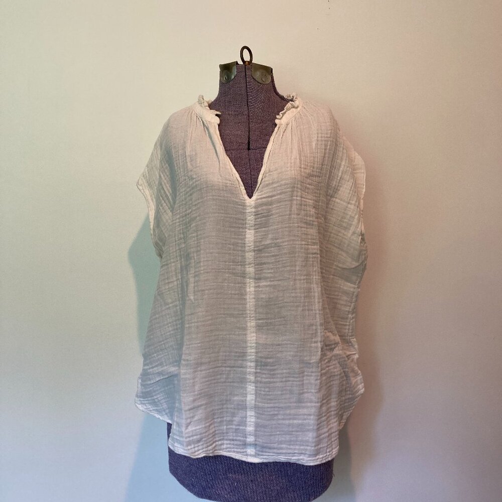 H&M Ivory Crinkled V-Neck Tunic Blouse
